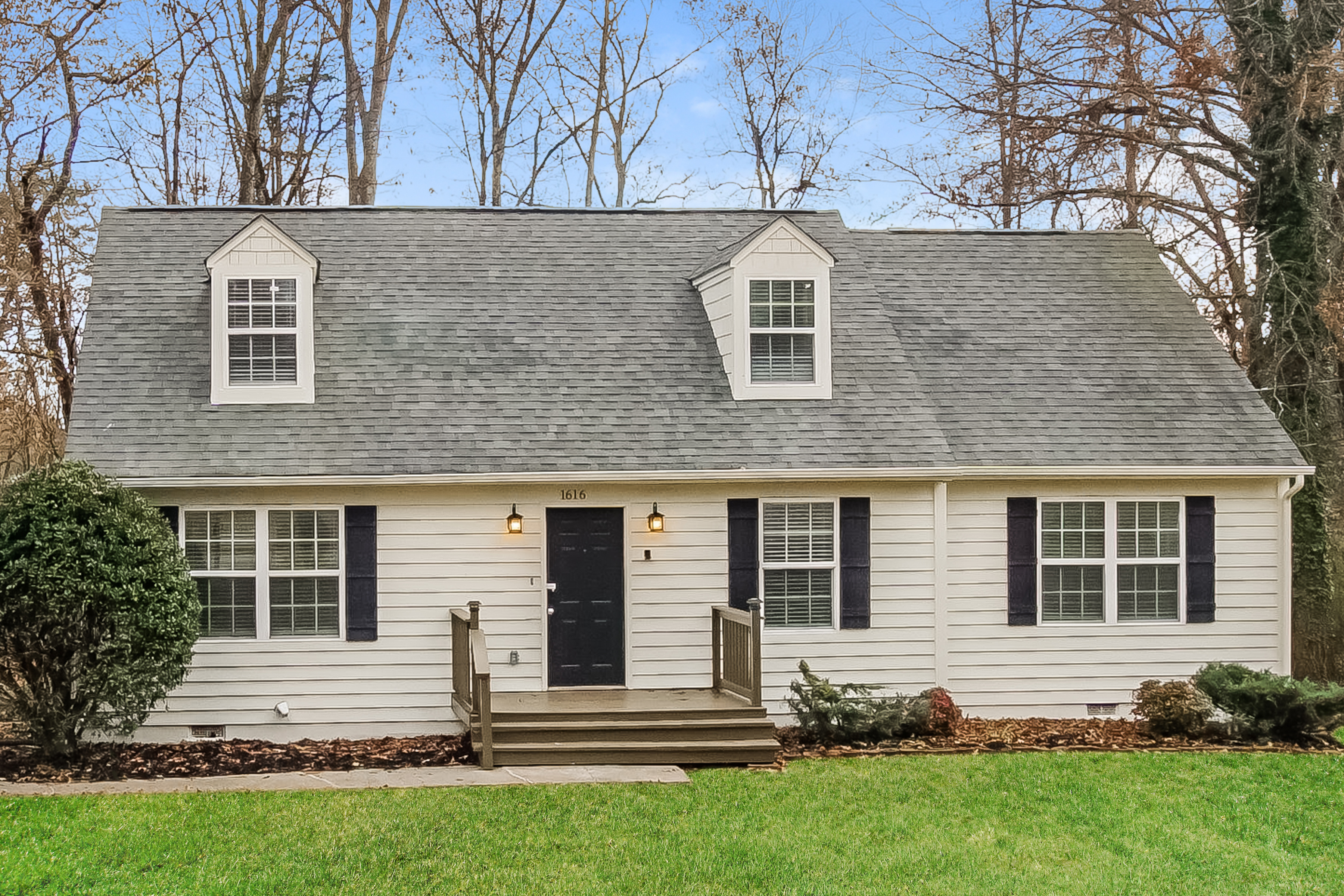 1616 SUMMERHILL DR KNOXVILLE, TN 37922